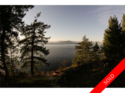 Howe Sound House for sale: 2 bedroom 2,549 sq.ft. (Listed 2013-10-13)